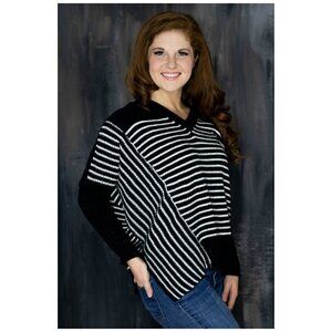 Romeo + Juliet Couture Sweater Striped Asy…